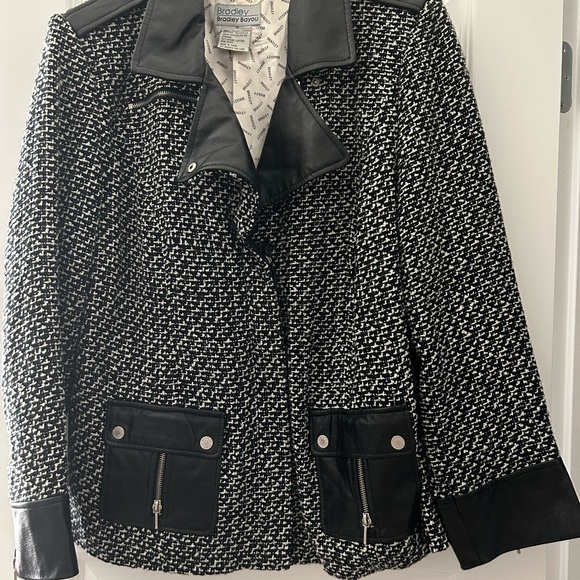 100% Black Leather and Tweed Motorcycle Jacket - Picture 5 of 13